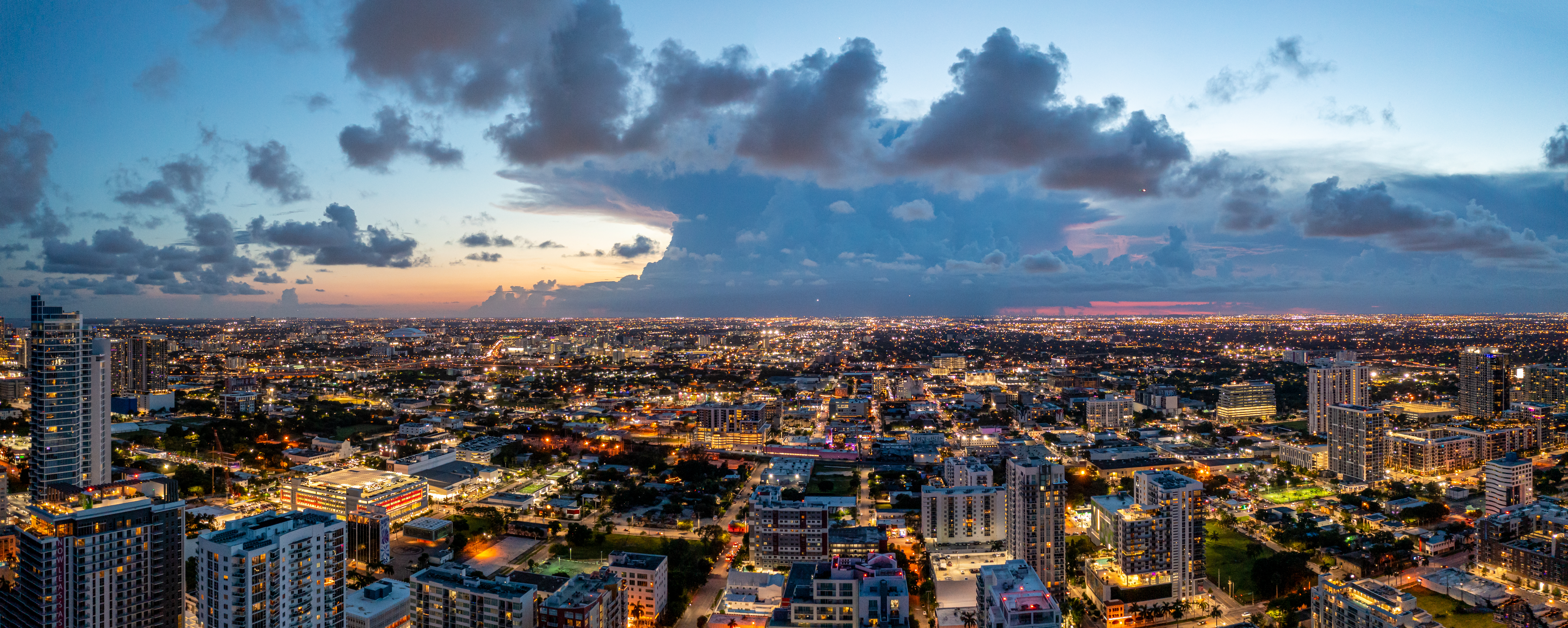 Real estate property located at Aria Reserve, PH 5702, Miami, FL