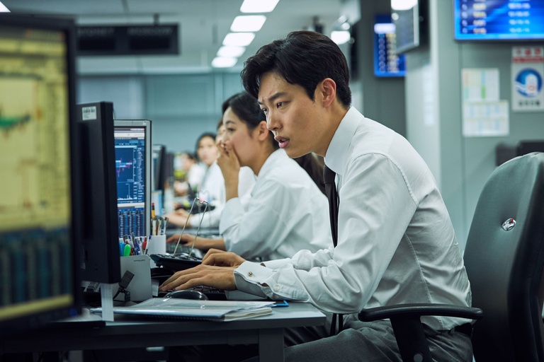 © 2019 SHOWBOX, SANAI PICTURES AND MOONLIGHT FILM CO., LTD ALL RIGHTS RESERVED