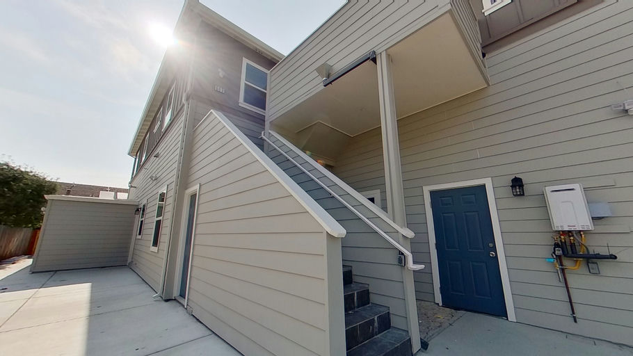 More Images - Image 2