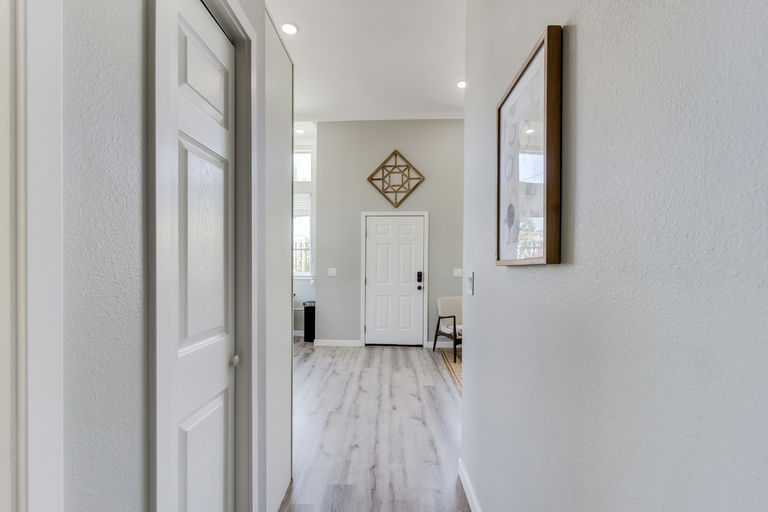 More Images - Image 4