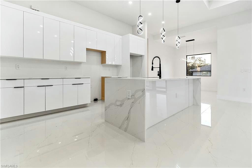 907 Sunniland BLVD - Photo 11