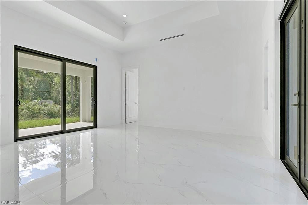 3780 6th AVE SE - Photo 7