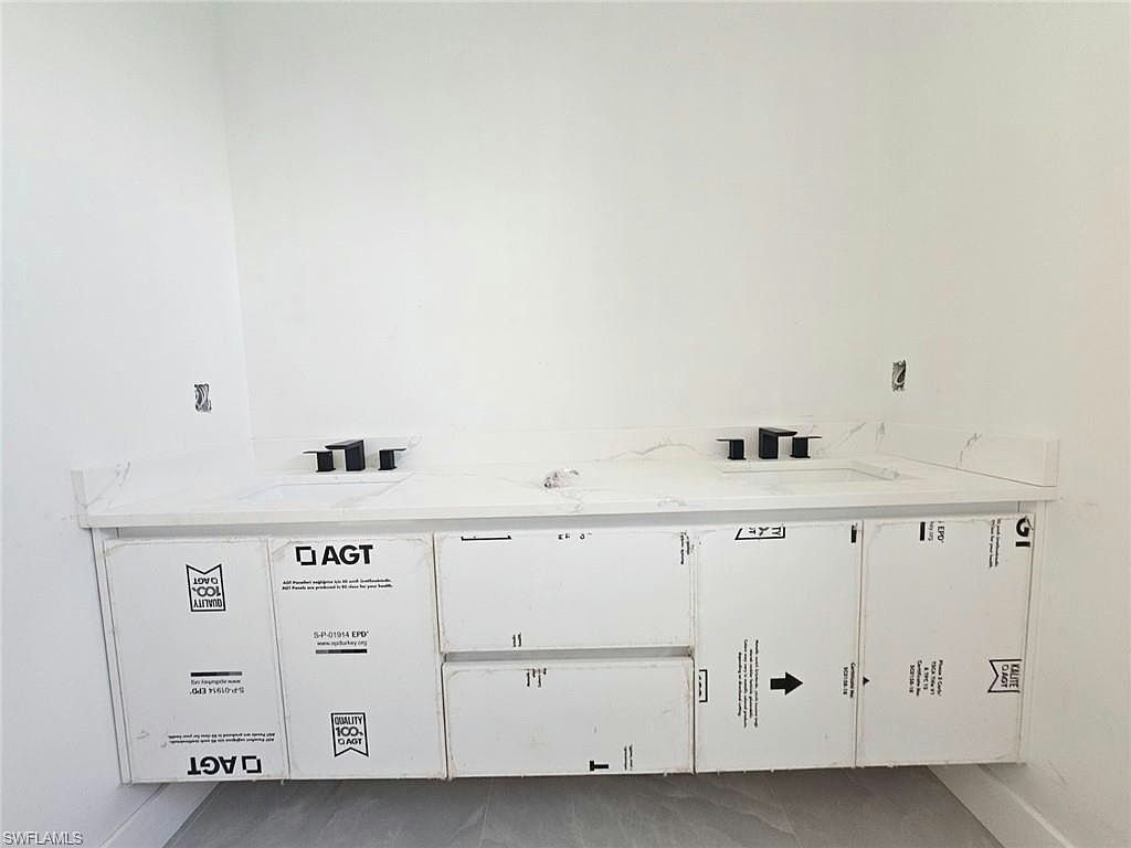 31 NW 19th TER - Photo 15