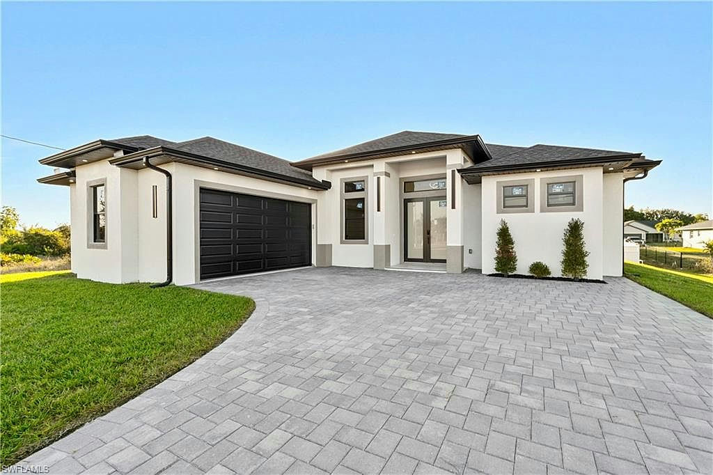 907 Sunniland BLVD - Photo 1