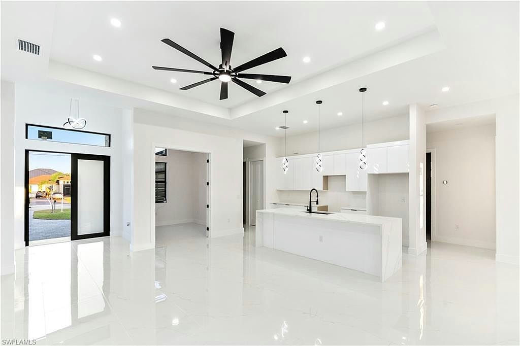 907 Sunniland BLVD - Photo 3