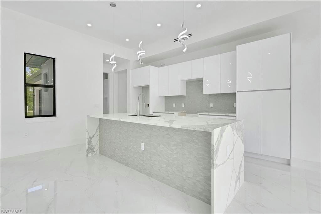 3780 6th AVE SE - Photo 10