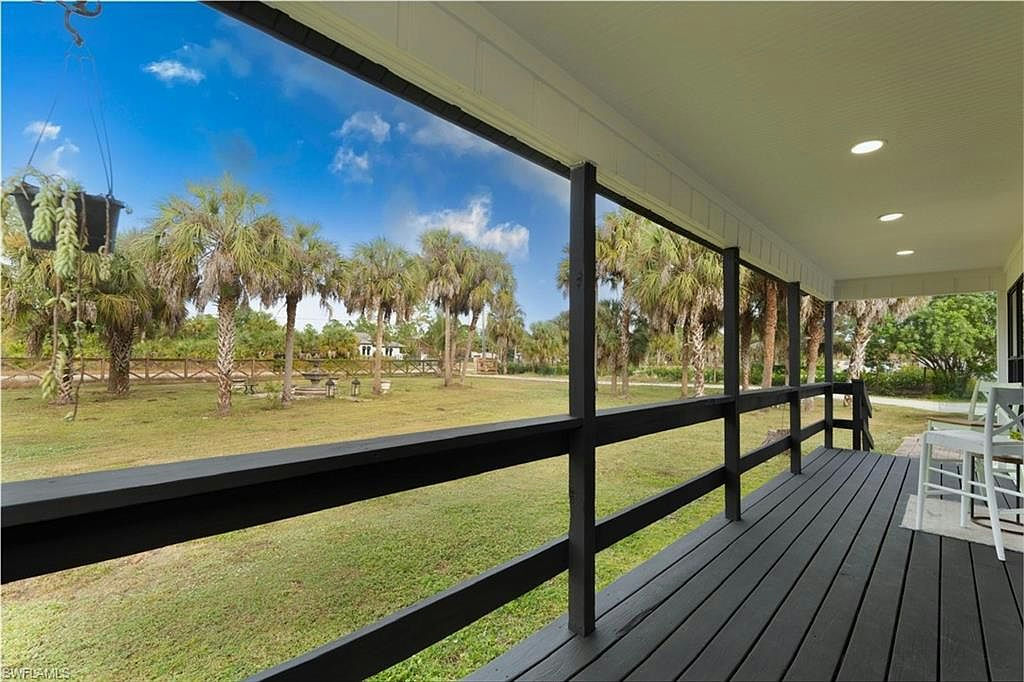 2630 18th AVE SE - Photo 4