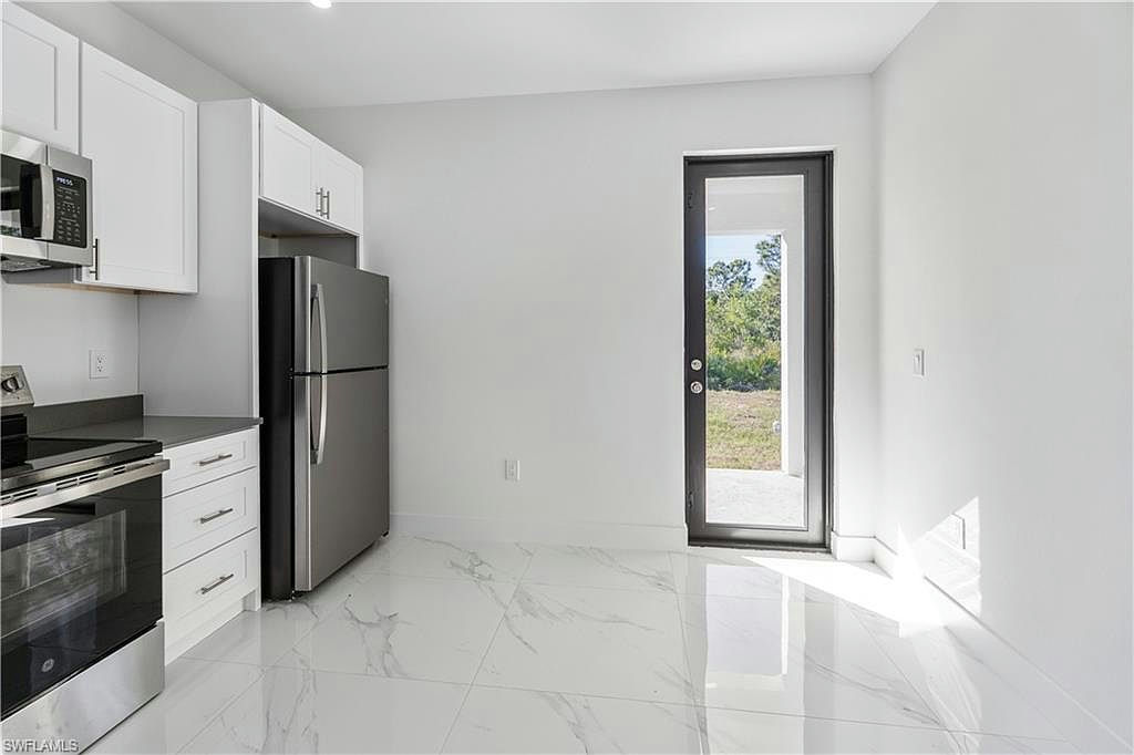 930 Hepburn AVE - Photo 42