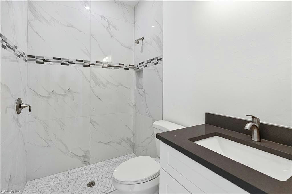 930 Hepburn AVE - Photo 28