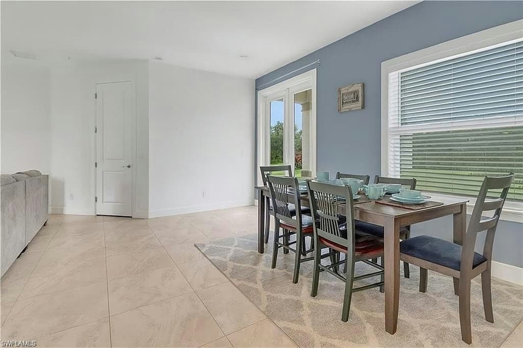 4240 62nd AVE NE - Photo 4