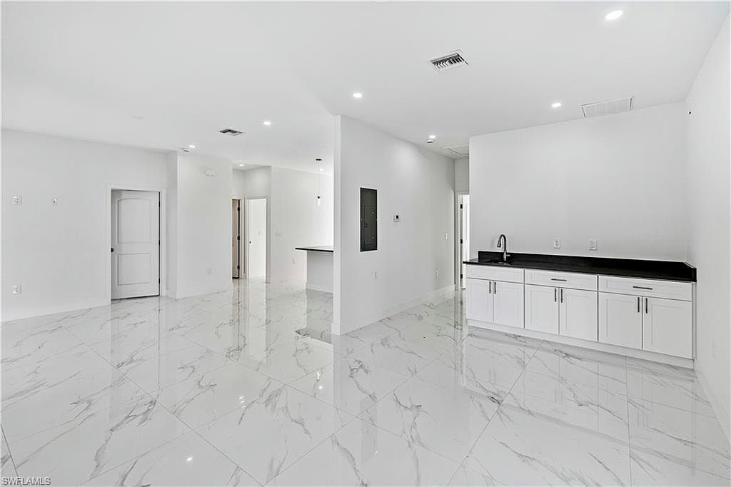 930 Hepburn AVE - Photo 11