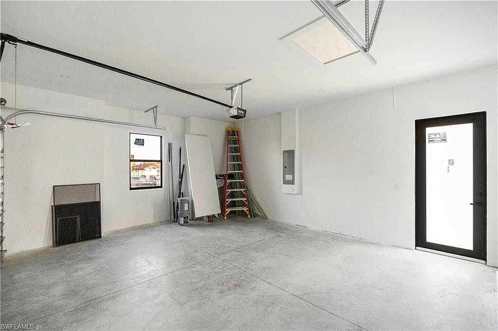 907 Sunniland BLVD - Photo 32