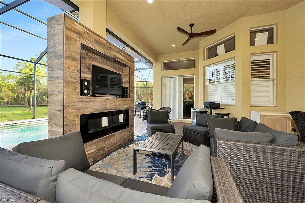 1640 GOLDEN GATE BLVD W - Photo 35