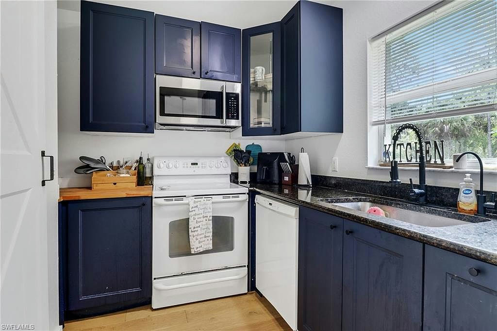 4730 16th AVE SE - Photo 33