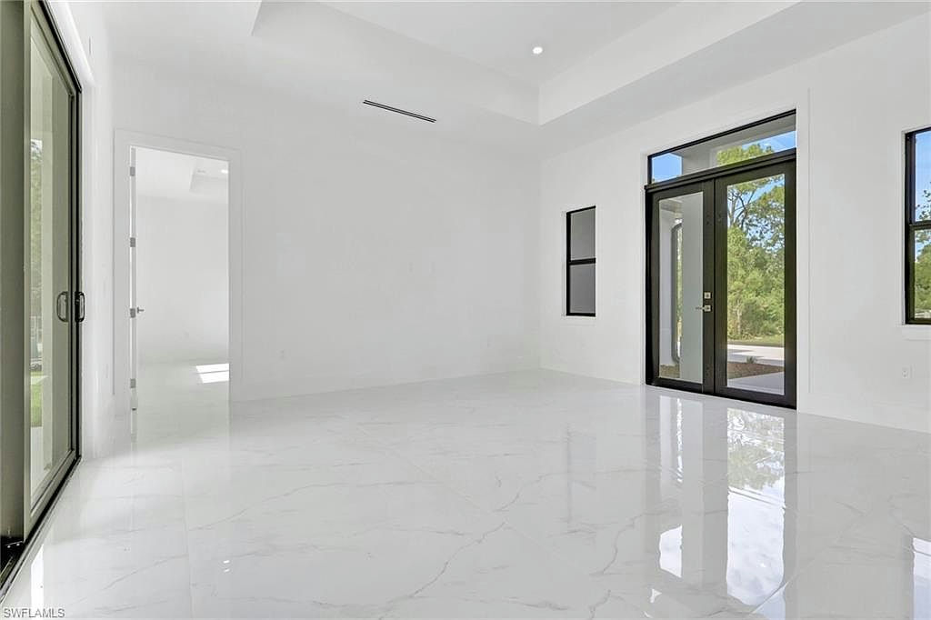 3780 6th AVE SE - Photo 8