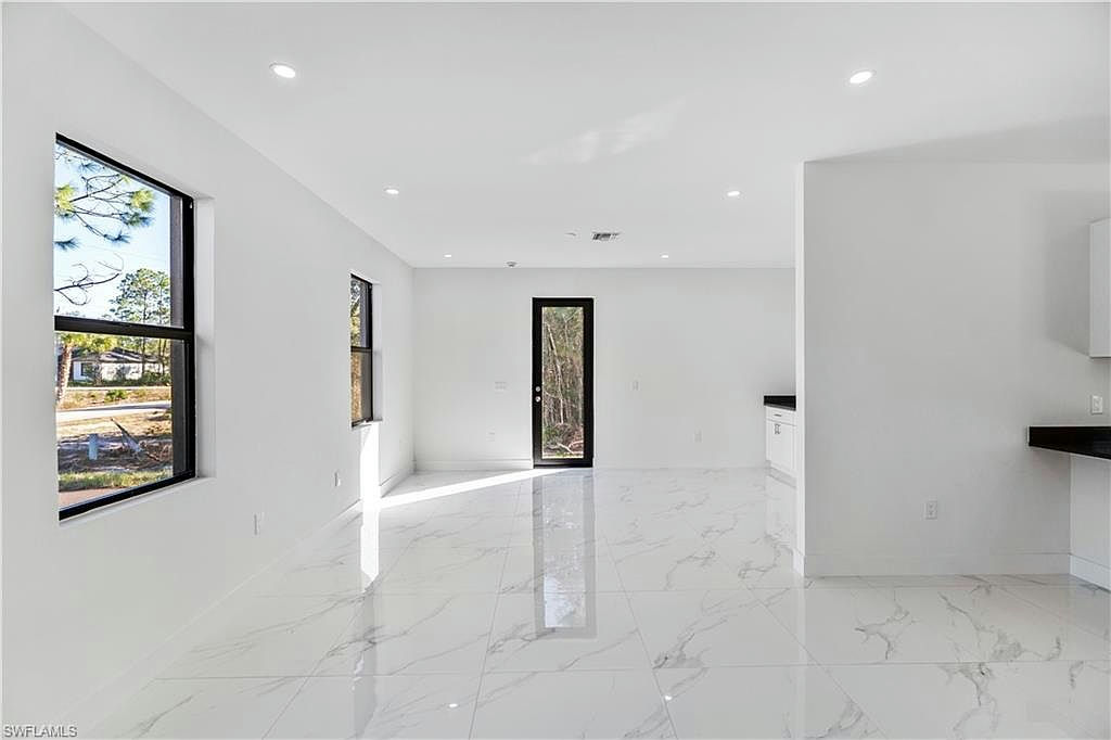 930 Hepburn AVE - Photo 23