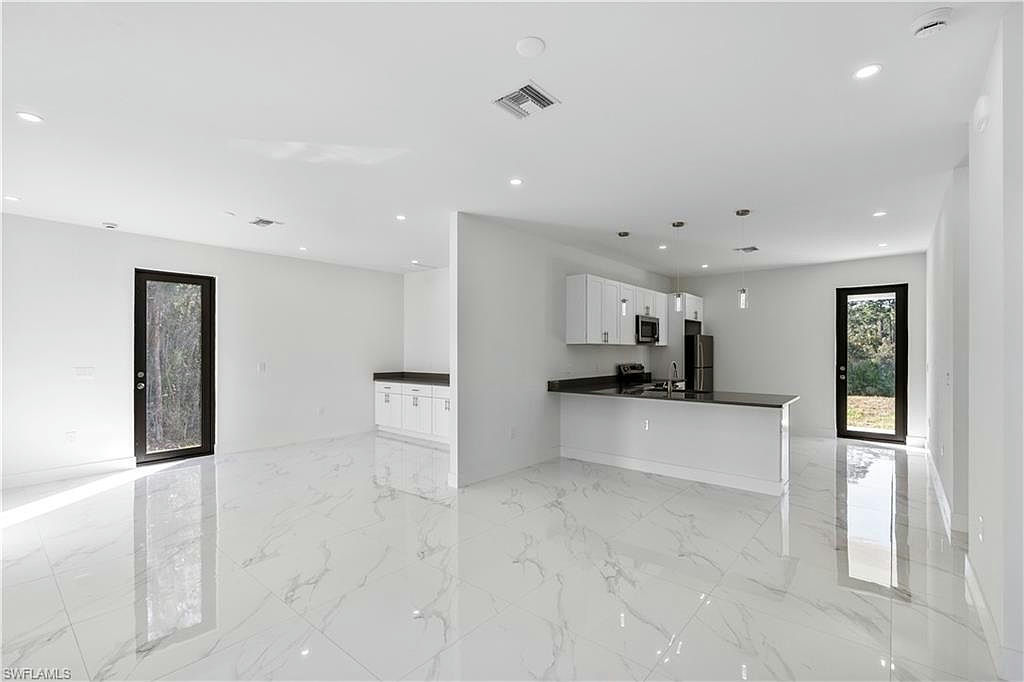 930 Hepburn AVE - Photo 40