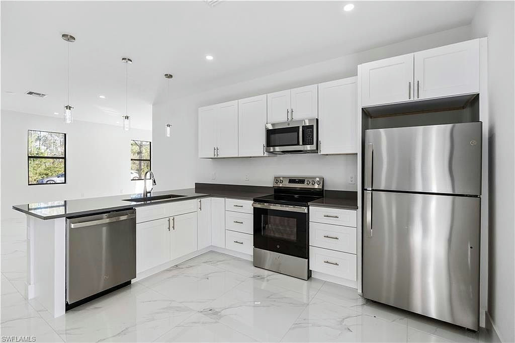 930 Hepburn AVE - Photo 17