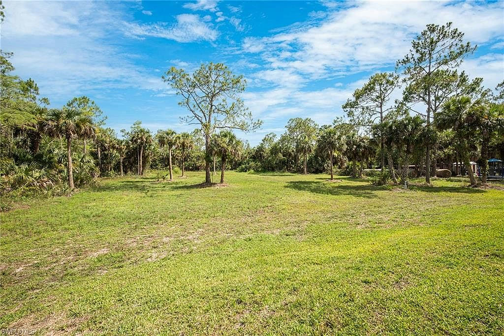 1640 GOLDEN GATE BLVD W - Photo 43