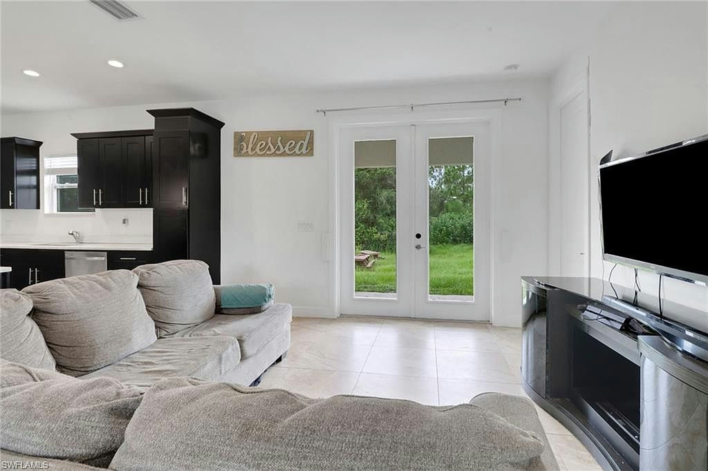 4240 62nd AVE NE - Photo 11