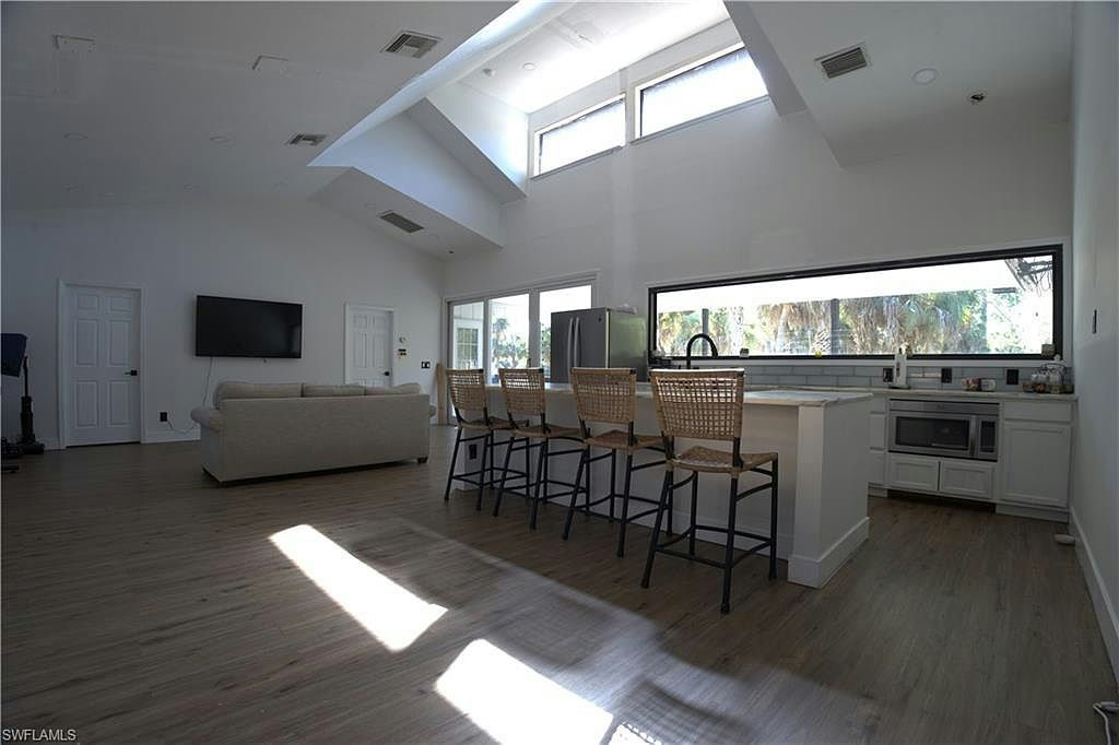 2630 18th AVE SE - Photo 7