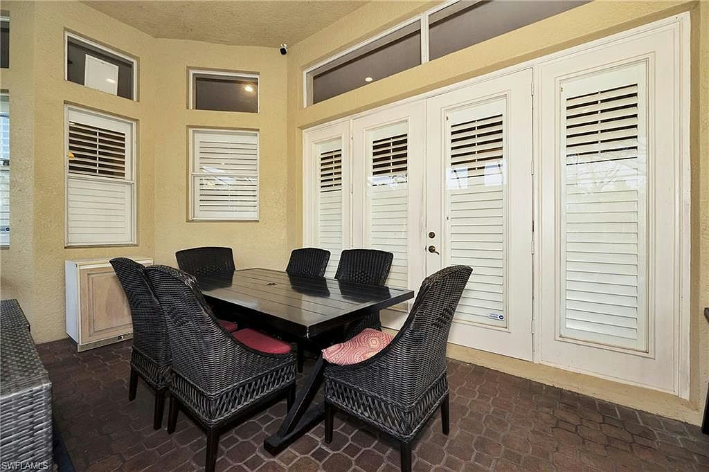 1640 GOLDEN GATE BLVD W - Photo 36