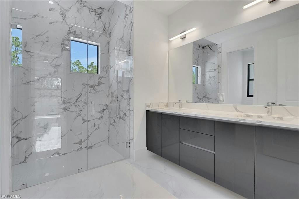 3780 6th AVE SE - Photo 19