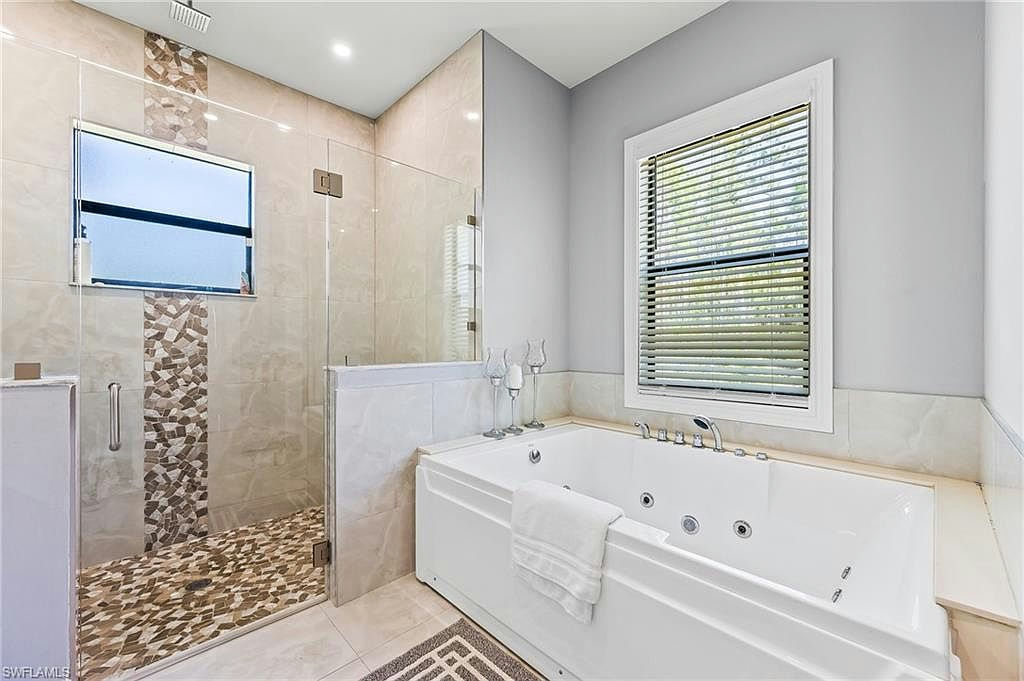 4063 8th AVE NE - Photo 29