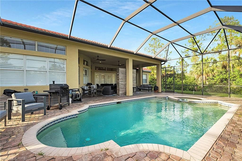 1640 GOLDEN GATE BLVD W - Photo 40