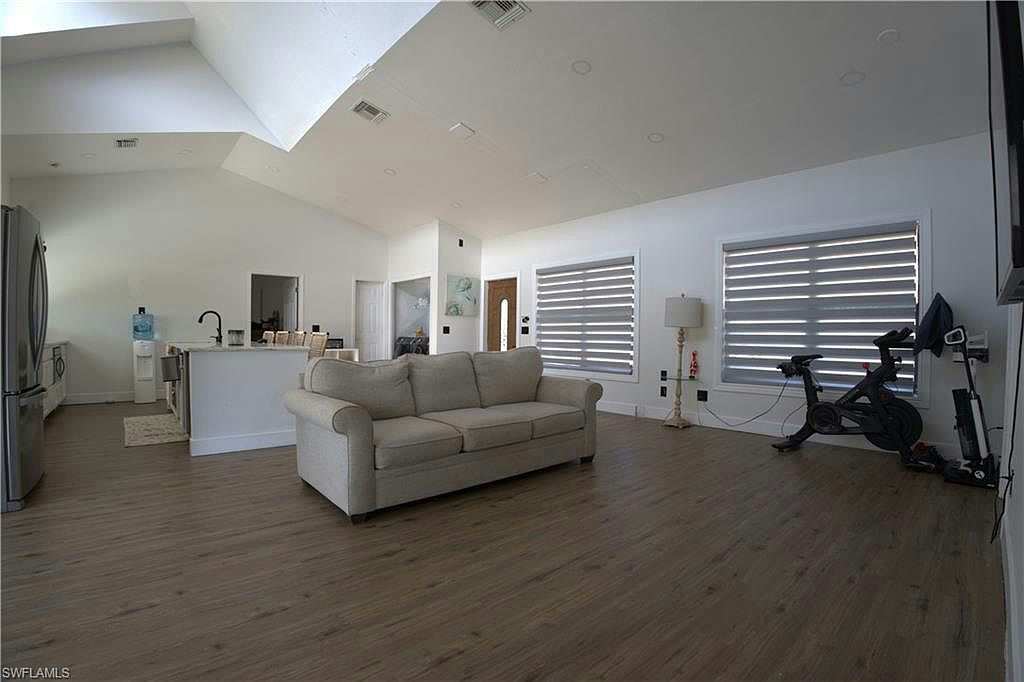 2630 18th AVE SE - Photo 8