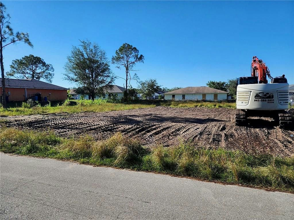 2404/2406 Richard AVE S