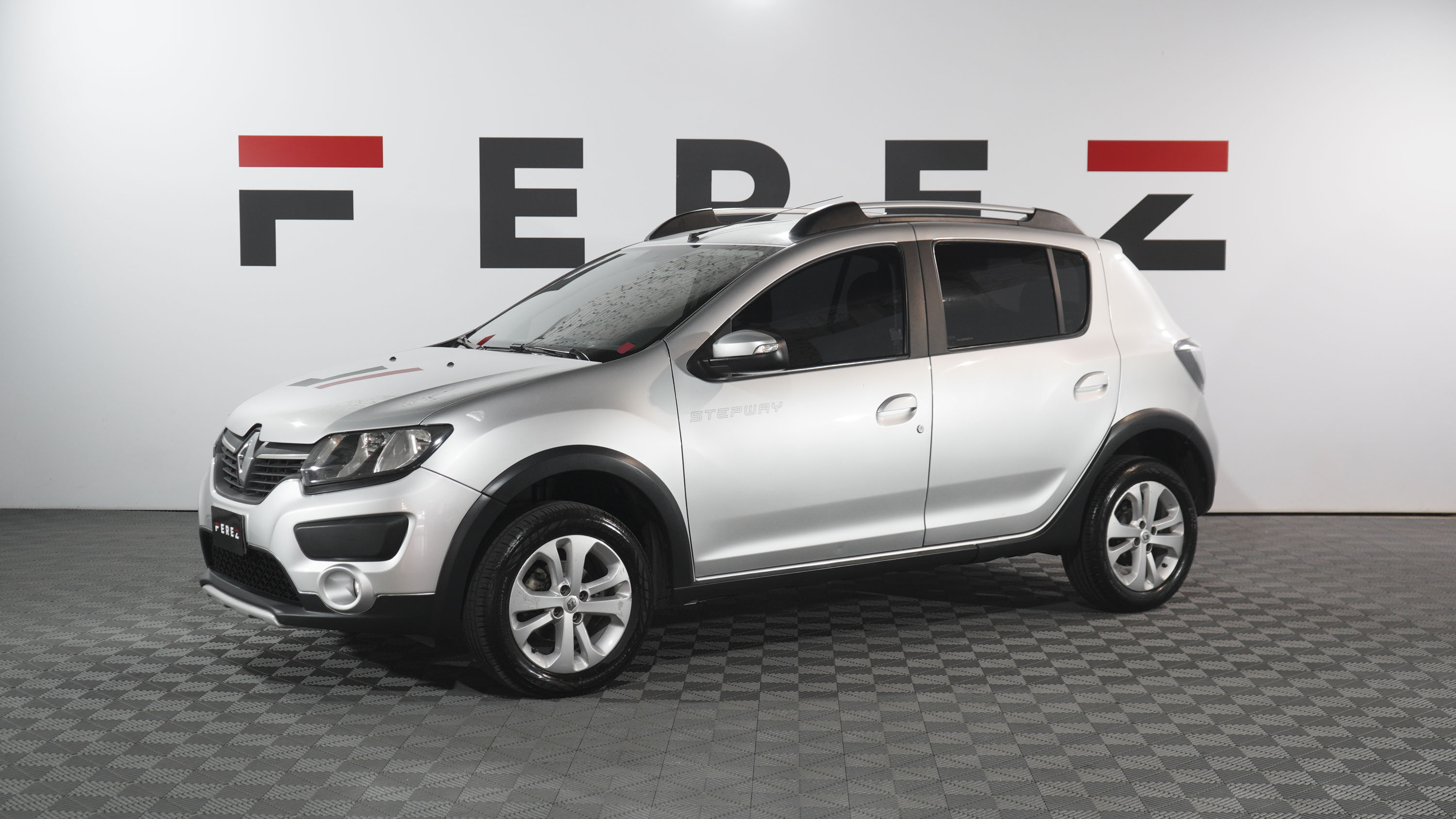 renault SANDERO STEPWAY 1.6 PRIVILEGE MT
