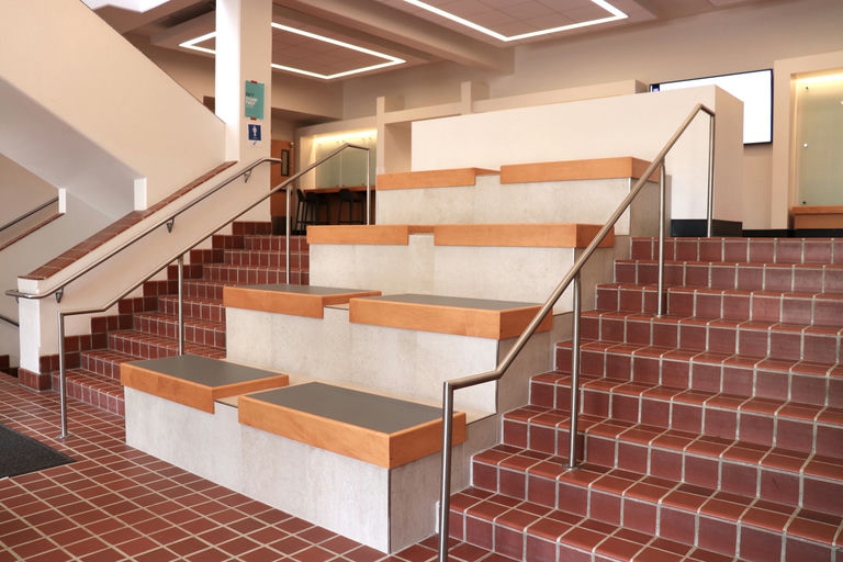 HENN - Foyer - Image Gallery 5