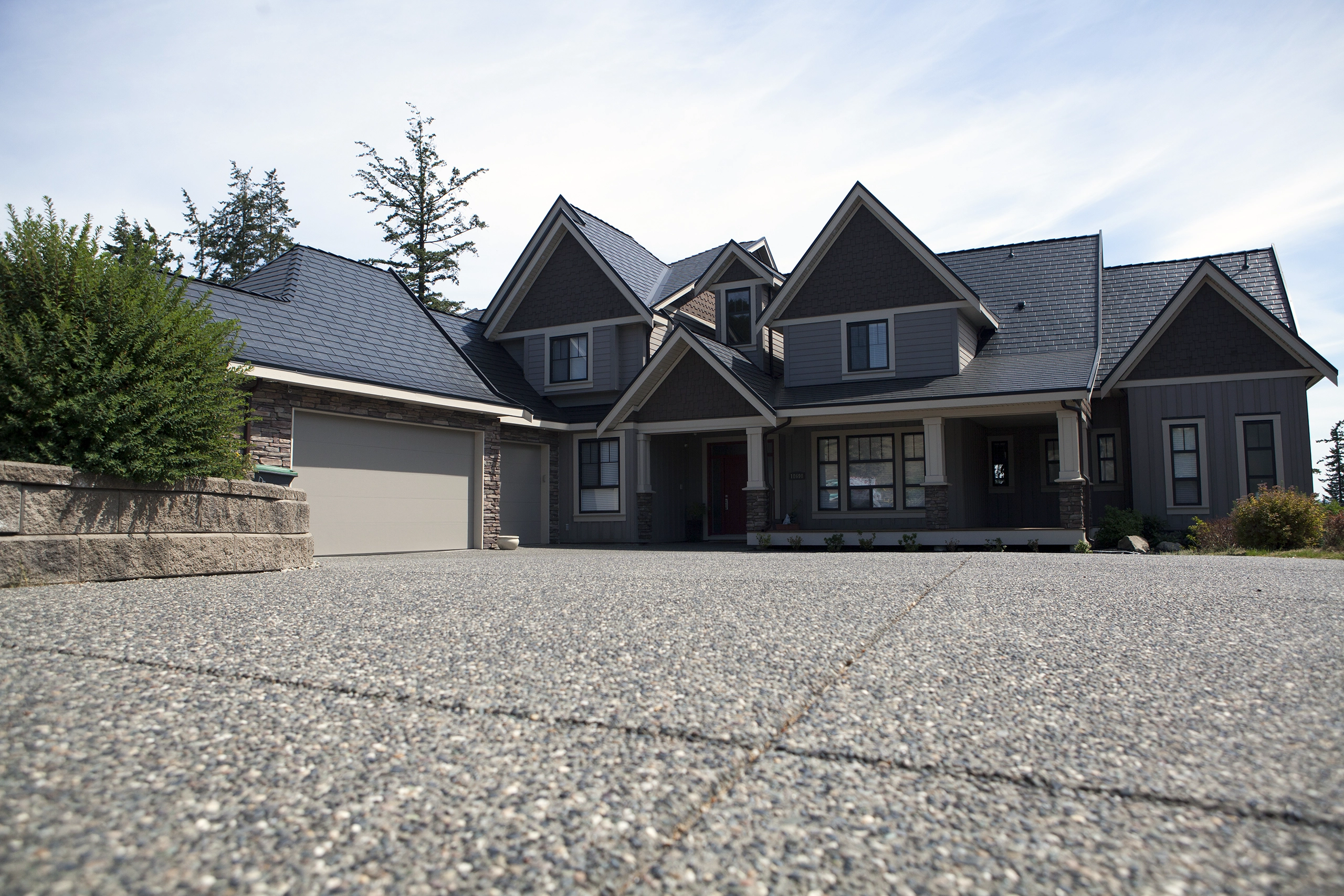 Interlock® Aluminum Slate Metal Roofing in Black – Cloverdale, BC