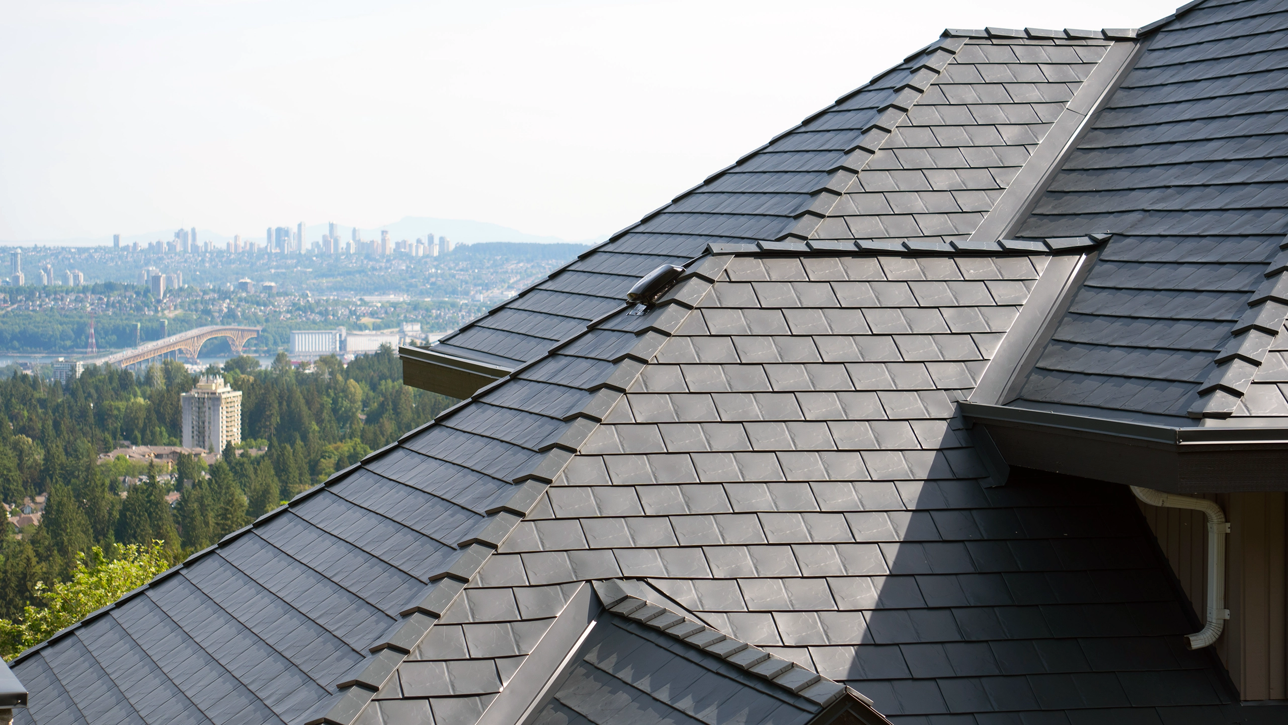 Interlock® Aluminum Slate Metal Roofing in Deep Charcoal – North Vancouver, BC
