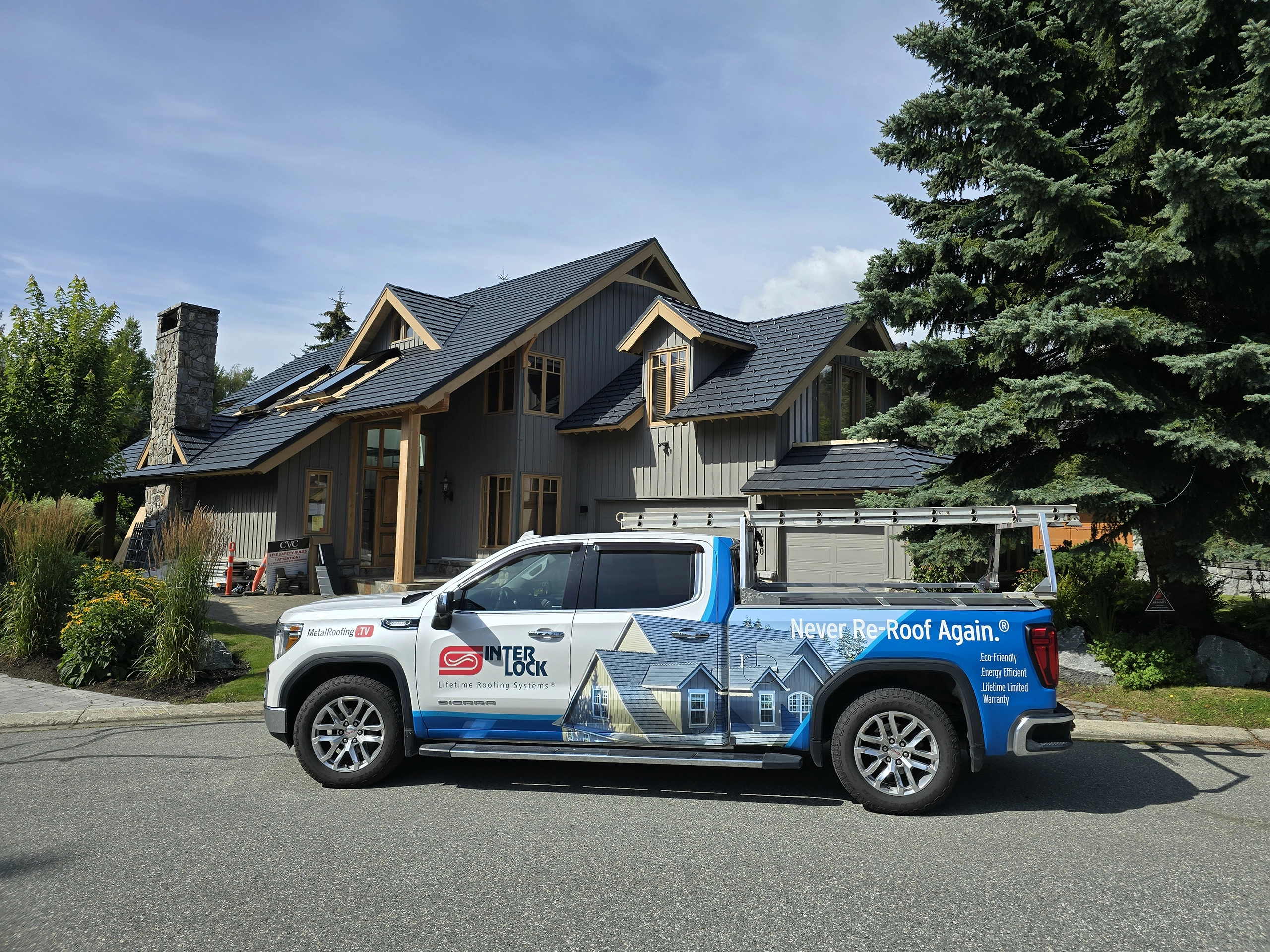 Interlock® Aluminum Shake Metal Roofing in Deep Charcoal – Whistler, BC