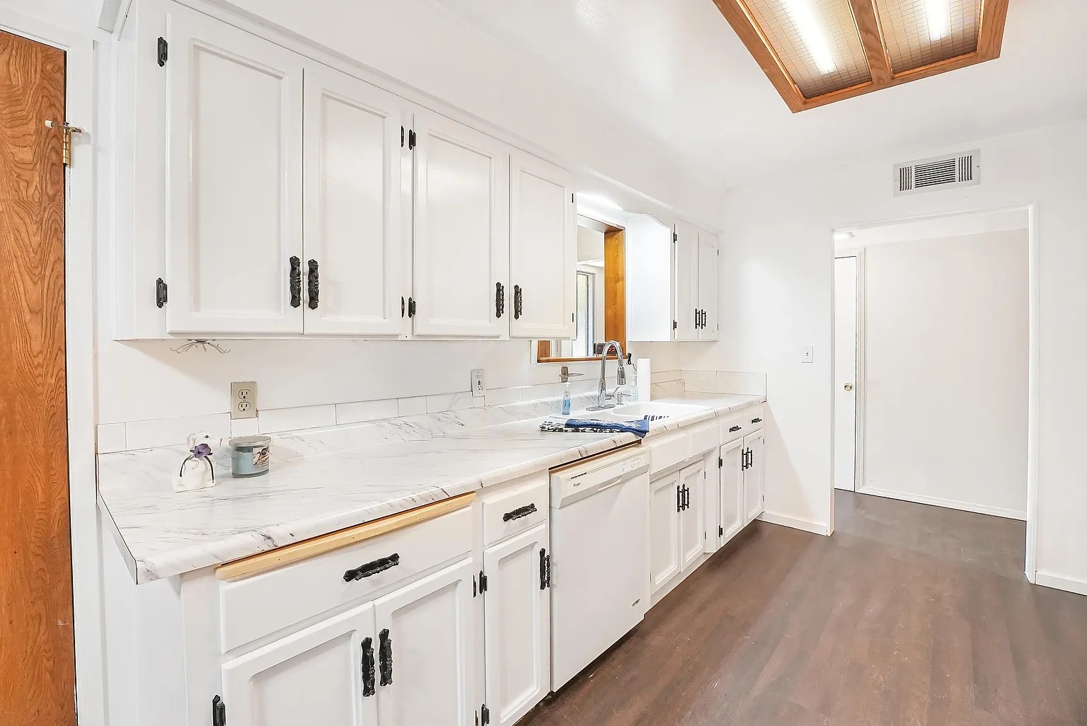 Real estate property located at 3732 W Paradise Avenue, Sw Visalia, Visalia, CA