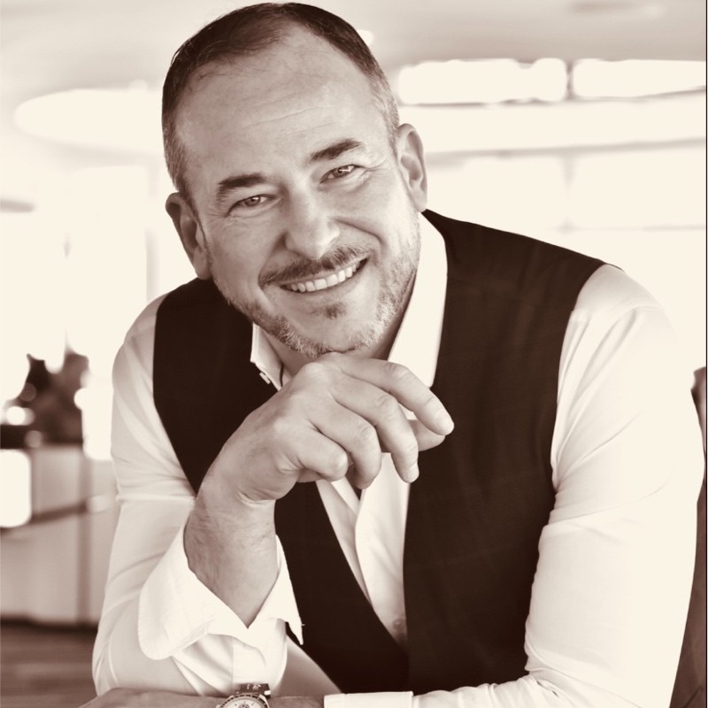 Photo of Laszlo-Lehel Keresztes