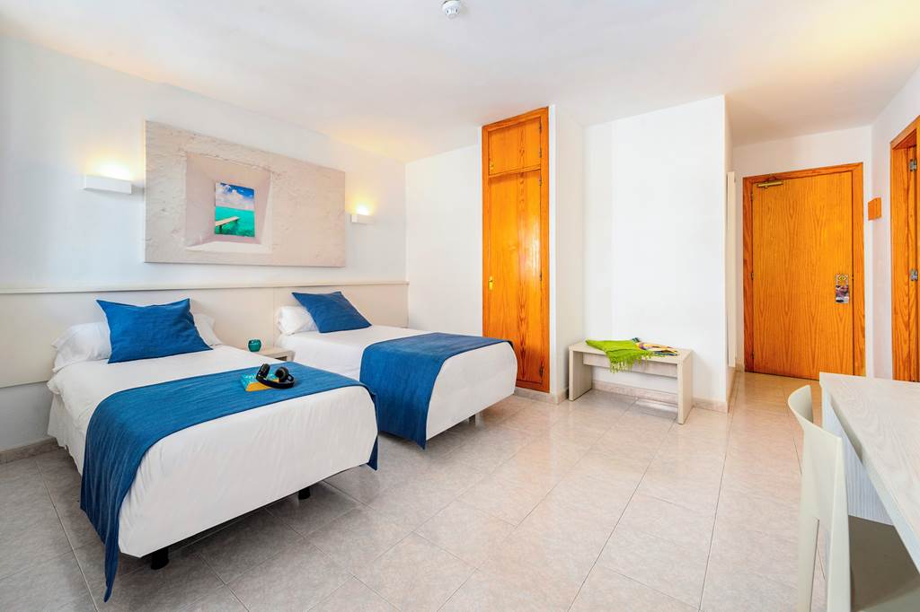 IBZ_70757_Panoramic_Apartments_1020_01.jpg