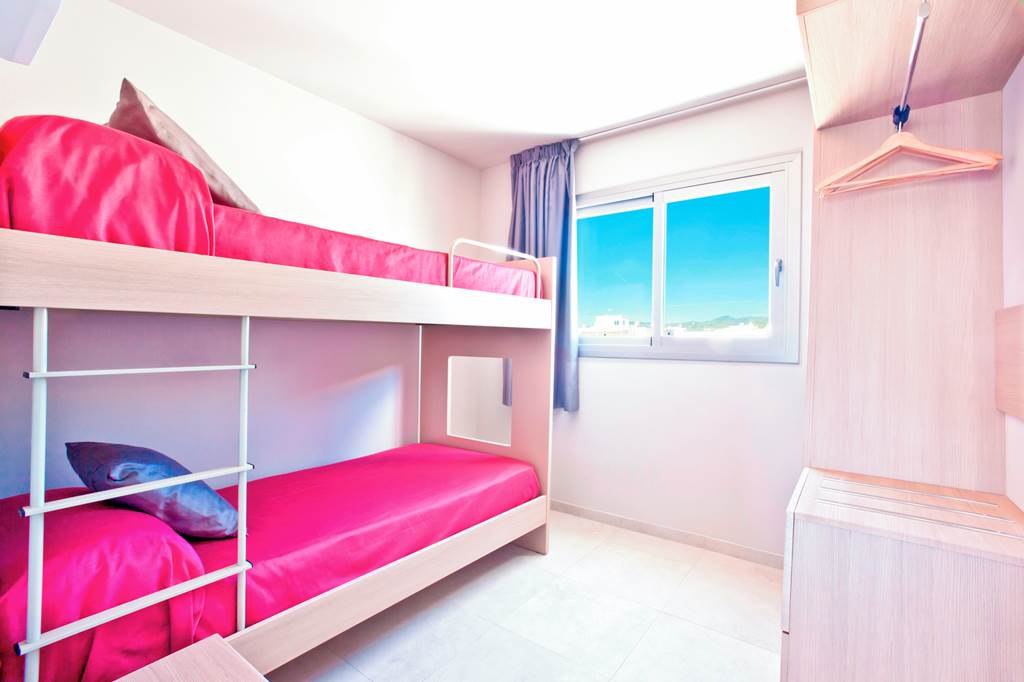 IBZ_71631_Ryans_Ibiza_Apartments_0519_06.jpg