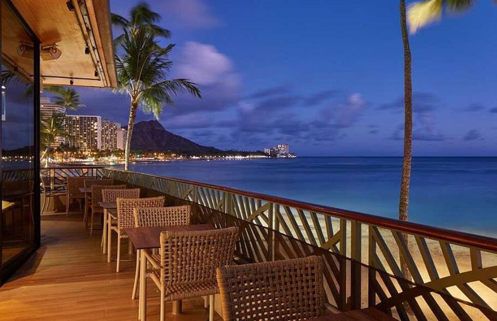 Outrigger-Waikiki-Beach-Resort-12.jpg