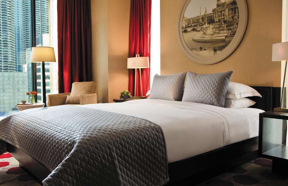 Royal-Sonesta-Chicago-River-North-1.jpg