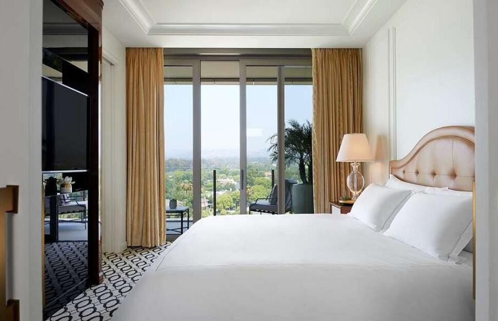 Waldorf-Astoria-Beverly-Hills-11.jpg