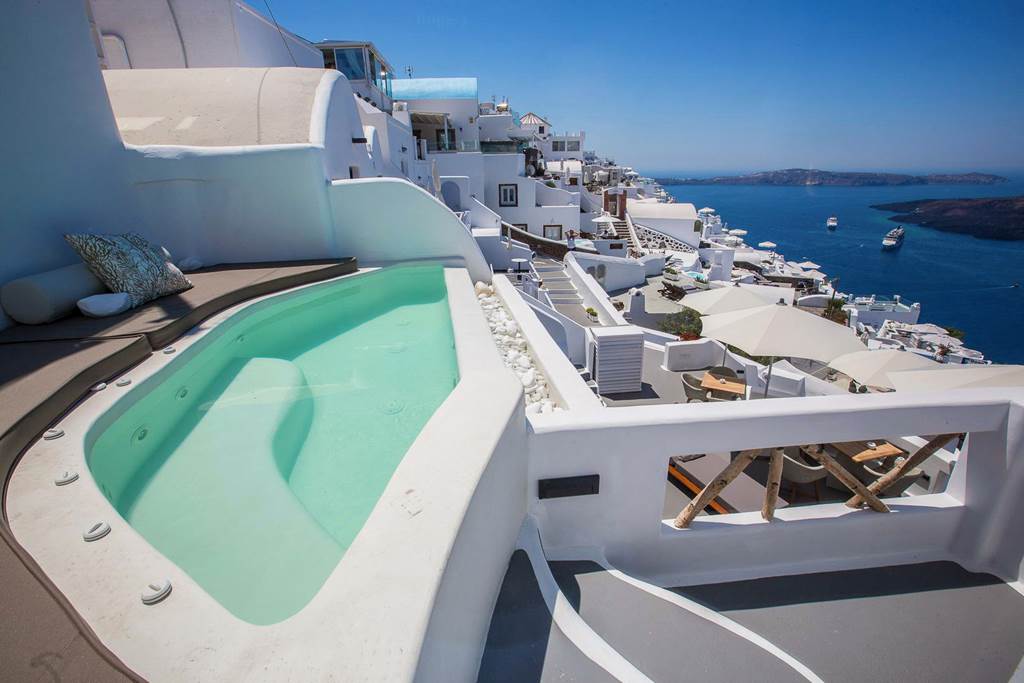 JTR_84395_Chic_Hotel_Santorini_0124_02.jpg