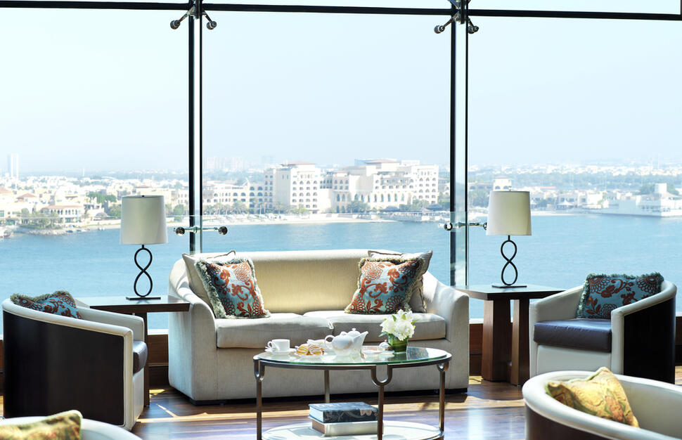 Ritz-Carlton-Abu-Dhabi-Grand-Canal-14.jpg