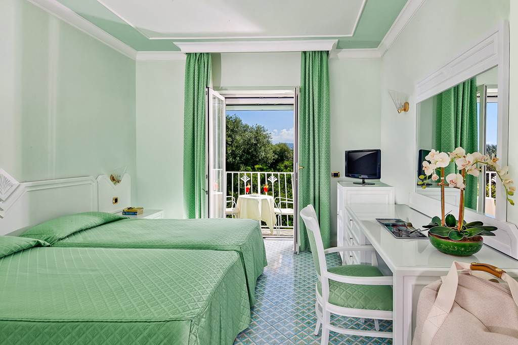 NAP_75775_Grand_Hotel_Riviera_0422_01.jpg