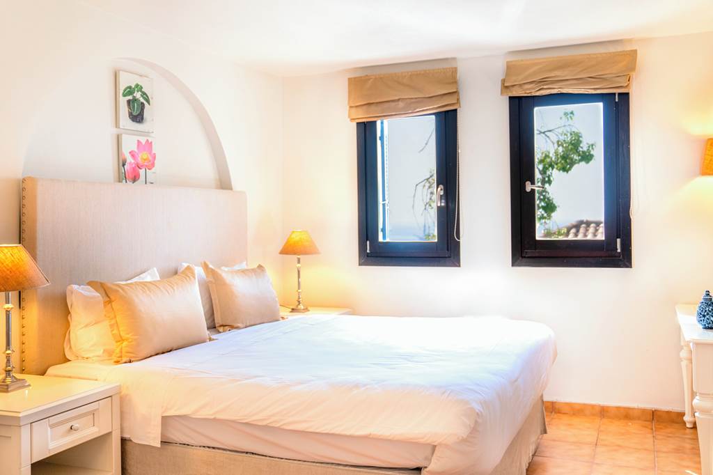 JSI_81833_Aegean_Suites_0323_07.jpg