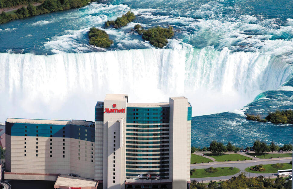 Niagara-Falls-Marriott-Fallsview-Hotel-Spa-1.jpg