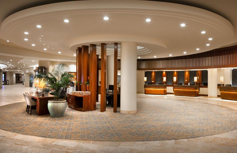 Sheraton-Waikiki-Beach-Resort-22.jpg