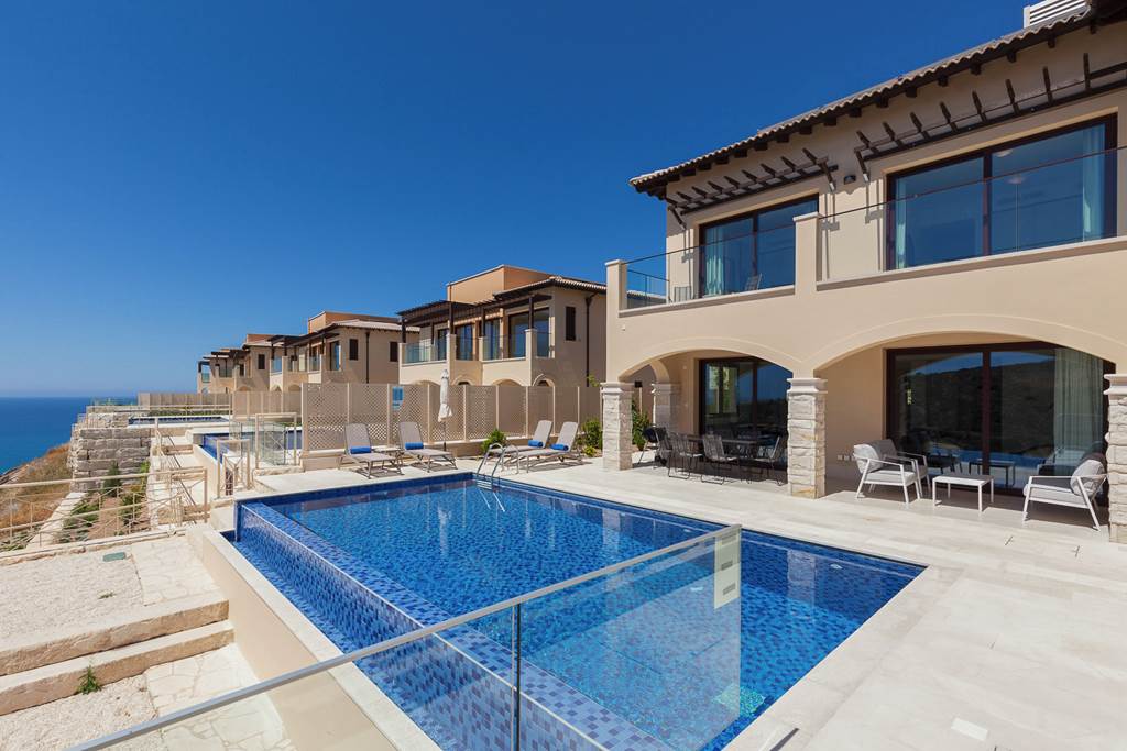 PFO_88820_Elite_Junior_Three_Bedroom_Villa_with_Private_Pool_UJ08_0125_08.jpg